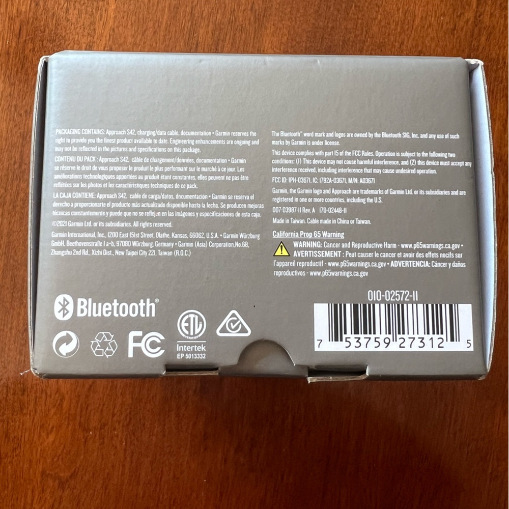 Garmin Approach S42 Silver and White Golf GPS Smartwatch - Picture 9 of 10
